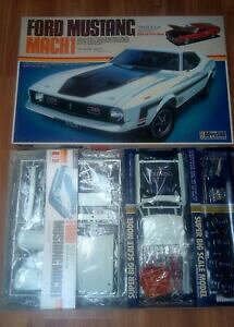 yzzr[@͌^ԁ@ԁ@[VOJ[ tH[hX^O}bnfLbgford mustang mach 1 model kit doyusha 112