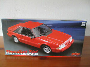 �y���������z�z�r�[�@�͌^�ԁ@�ԁ@���[�V���O�J�[ �t�H�[�h�}�X�^���O�p�b�P�[�W gor 118 gmp 1993 ford mustang lx 50 neuf emballage dorigine