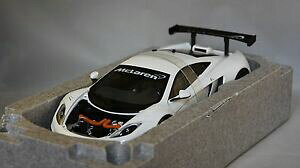 yzzr[@͌^ԁ@ԁ@[VOJ[ }N[autoart 81341 mclaren mp4 12c gt3 2013 blanc 118