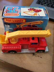 yzzr[@͌^ԁ@ԁ@[VOJ[ }b`Vm[Pmatchbox 13 snorkel fire engine boxed 1977