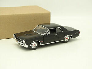 yzzr[@͌^ԁ@ԁ@[VOJ[ |eBAbNubNwelly 143 pontiac 1965 gto noire