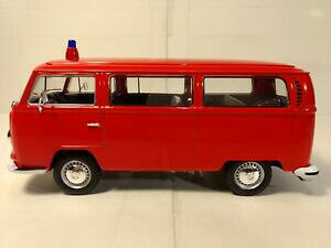 yzzr[@͌^ԁ@ԁ@[VOJ[ tHNX[Q^CvoX~j`AXP[1972 volkswagen type 2 bus en un rouge 124 echelle miniature de welly dc2512