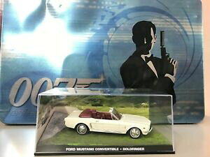 �y���������z�z�r�[�@�͌^�ԁ@�ԁ@���[�V���O�J�[ ���[�V�����t�H�[�h�}�X�^���O�{���hford mustang covertable bond in motion