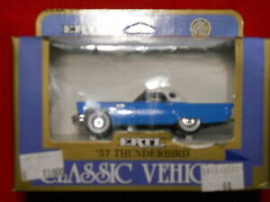 【送料無料】ホビー 模型車 車 レーシングカー サンダーバードクラシックフォードエンティティミニチュアカー143 ertl 57 thunderbird classic entite ford hardtop autos miniatures voiture