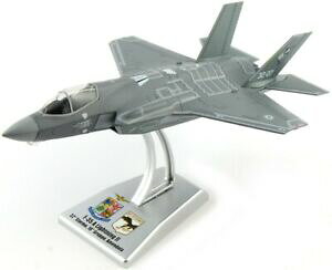 yzzr[@͌^ԁ@ԁ@[VOJ[ t@C^[ff 35 a lighting ii fighter 1100 model italeri