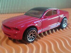 yzzr[@͌^ԁ@ԁ@[VOJ[ }b`tH[hX^Omatchbox ford mustang gt rouge