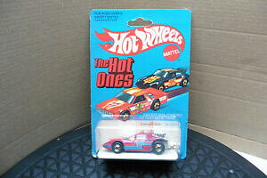 �y���������z�z�r�[�@�͌^�ԁ@�ԁ@���[�V���O�J�[ ���B���e�[�W�z�b�g�z�C�[���z�b�gvintage 1981 hot wheels the hot ones science friction mattel hong kong