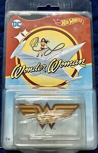 �y���������z�z�r�[�@�͌^�ԁ@�ԁ@���[�V���O�J�[ �W�F�b�ghotwheels collectorscom wonder womans invisible jet