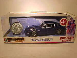 yzzr[@͌^ԁ@ԁ@[VOJ[ r[YV{[J}_CJXgC`RCstranger things billys 1979 chevy camaro diecast car 124 jada 8 inch w coin