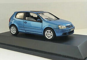 yzzr[@͌^ԁ@ԁ@[VOJ[ ~j`AftHNX[QStminiature 143 schuco volkswagen golf v 20032008