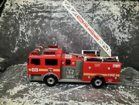 【送料無料】ホビー　模型車　車　レーシングカー ライトサウンドtonka hasbro fire department lumieres et sons fire engine annee 2000