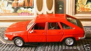 yzzr[@͌^ԁ@ԁ@[VOJ[ m[uX^[pbNb\AVFbgrenault 30 norev rouge 143 sous blister red rot rosso hachette