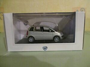 �y���������z�z�r�[�@�͌^�ԁ@�ԁ@���[�V���O�J�[ �{�b�N�X�����`�A�y����norev lancia musa grigio perla en boite 143 ref 783050