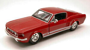 【送料無料】ホビー 模型車 車 レーシングカー フォードムスタングモデルford mustang gt 1967 red 124 model 31260r maisto