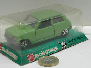 �y���������z�z�r�[�@�͌^�ԁ@�ԁ@���[�V���O�J�[ ���m�[mebetoys a 69 renault 5 496