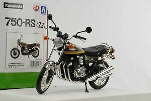 yzzr[@͌^ԁ@ԁ@[VOJ[ s[I[goC^CK[fkawasaki 750rs z2 1973 jaune tigre moto modele deja assemble 112 aoshima