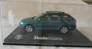 �y���������z�z�r�[�@�͌^�ԁ@�ԁ@���[�V���O�J�[ �V���R�_�R���rabrex 143 skoda octavia combi
