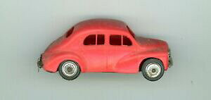 �y���������z�z�r�[�@�͌^�ԁ@�ԁ@���[�V���O�J�[ �~�j�`���A�J�[���m�[voiture miniature norev renault 4 cv