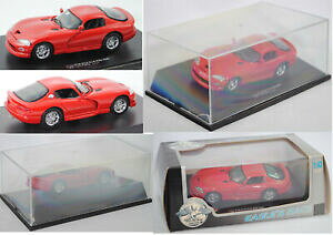 �y���������z�z�r�[�@�͌^�ԁ@�ԁ@���[�V���O�J�[ ���j�o�[�T���_�b�W�o�C�p�[universal hobbies 36220 dodge viper rt10, rouge, 143