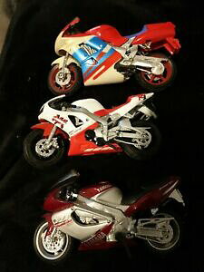 yzzr[@͌^ԁ@ԁ@[VOJ[ }n_CJXg3 x maisto yamaha motos tres bon etat diecast figures