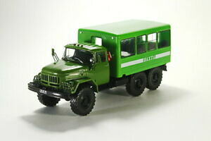 �y���������z�z�r�[�@�͌^�ԁ@�ԁ@���[�V���O�J�[ �g���b�N���f��maquette camion 143 zil131na montre