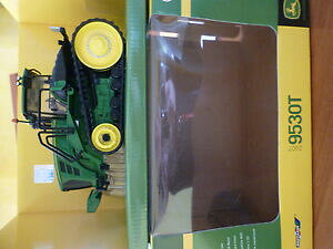 �y���������z�z�r�[�@�͌^�ԁ@�ԁ@���[�V���O�J�[ ���j�o�[�T���z�r�[�g���b�N�g�^�[universal hobbies tracteur chenille 132