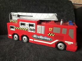 【送料無料】ホビー　模型車　車　レーシングカー マイクロマシンエンジンボックスセットmicro machines fire engine ensemble incomplete hasbro 2002 figurines case play set