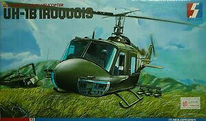 yzzr[@͌^ԁ@ԁ@[VOJ[ CRCwRv^[XP[vfuh1b iroquois helicopter 148 scale plastic model
