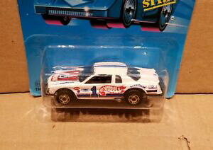 �y���������z�z�r�[�@�͌^�ԁ@�ԁ@���[�V���O�J�[ �z�b�g�z�C�[���X�P�[��hot wheels thunderburner, echelle 164 en parfait etatcardees