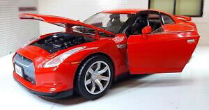 �y���������z�z�r�[�@�͌^�ԁ@�ԁ@���[�V���O�J�[ ���b�h�X�P�[��g lgb 124 echelle rouge nissan gtr r35 38 v6 detaille motormax voiture
