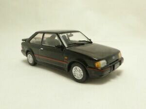 �y���������z�z�r�[�@�͌^�ԁ@�ԁ@���[�V���O�J�[ �t�H�[�h�G�X�R�[�gford escort xr3i noir 143 mkiv