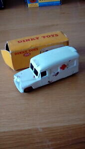 yzzr[@͌^ԁ@ԁ@[VOJ[ _C[dinky daimler ambulance en boite