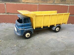 yzzr[@͌^ԁ@ԁ@[VOJ[ re[WgbNfvintage triang modele camion, annees 1960 tres recherchees