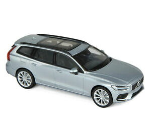 �y���������z�z�r�[�@�͌^�ԁ@�ԁ@���[�V���O�J�[ �{���{�V���o�[norev 870017 volvo v60 2018 bright silver 143