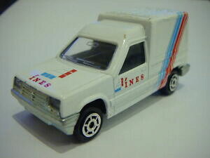 �y���������z�z�r�[�@�͌^�ԁ@�ԁ@���[�V���O�J�[ �`�A���[�_�[���m�[�G�N�X�v���X�p�umajorette renault express pub