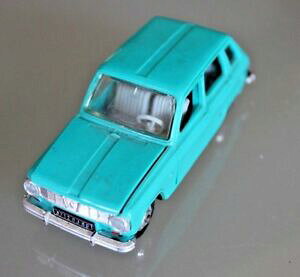 yzzr[@͌^ԁ@ԁ@[VOJ[ m[jouet ancien 143 norev renault 6 annees 60 bel etat n 162