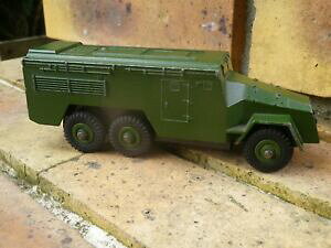 yzzr[@͌^ԁ@ԁ@[VOJ[ R}h{bNXdinky 677 armoured command vehicule tres bon etat sans boite