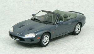 yzzr[@͌^ԁ@ԁ@[VOJ[ WK[JuIjaguar xkr cabrio autoart grigio 143