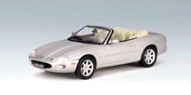 【送料無料】ホビー　模型車　車　レーシングカー ジャガーカブリオプラチナjaguar xk8 cabrio platinum autoart argent 143