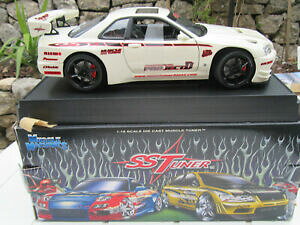 yzzr[@͌^ԁ@ԁ@[VOJ[ {bNXXJCC}Voo nissan skyline gtr muscle machines 118 en boite tres bel etat