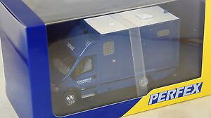 yzzr[@͌^ԁ@ԁ@[VOJ[ m[K[hperfex 702 renault mascott garde republicaine gendarmerie 143