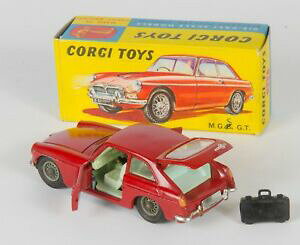 【送料無料】ホビー 模型車 車 レーシングカー コーギースーツケースボックスオンcorgi 327 mgb gt gloss rouge avec valise cret annees 1960 question