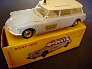 �y���������z�z�r�[�@�͌^�ԁ@�ԁ@���[�V���O�J�[ �V�g���G��dinky toys ref 556 ambulance citroen id 19 break