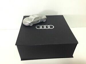 yzzr[@͌^ԁ@ԁ@[VOJ[ AEfBv[VP[Xaudi r8 maquette 143 promotional alluminium limited edition very rare