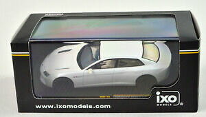 yzzr[@͌^ԁ@ԁ@[VOJ[ {M[jXP[lbg[Nlamborghini estoque 200 echelle 143 blanc de ixo