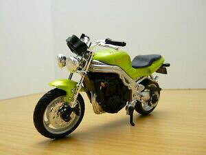 yzzr[@͌^ԁ@ԁ@[VOJ[ gCAt[^[TCNgvO[^bNmoto triumph speed triple vert metallise 118