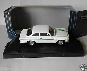 yzzr[@͌^ԁ@ԁ@[VOJ[ At@IWAHHHalfa romeo giulia gta stradale progetto k 069 blanc parfait etat