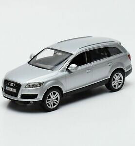 yzzr[@͌^ԁ@ԁ@[VOJ[ fAEfBschuco audi q7 42 suv dans argent laque, 143, v008