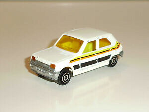 �y���������z�z�r�[�@�͌^�ԁ@�ԁ@���[�V���O�J�[ ���m�[�`�A���[�_�[renault 5 5 puertas blanco majorette lineas laterales