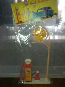 �y���������z�z�r�[�@�͌^�ԁ@�ԁ@���[�V���O�J�[ �V�F��distributore in plastica shell